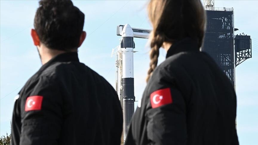 Shtyhet për një ditë udhëtimi hapësinor ku bën pjesë astronauti turk Alper Gezeravcı