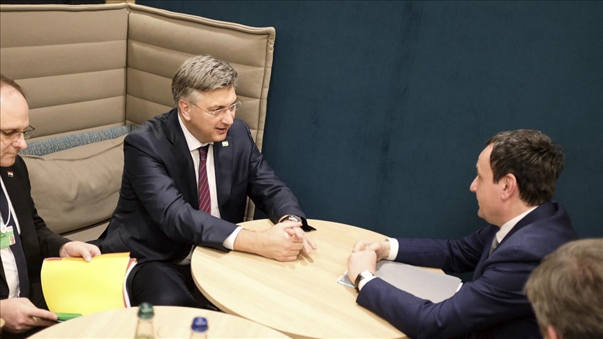 Kryeministri Kurti takoi në Davos homologun kroat Andrej Plenkoviq