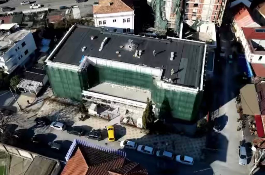 Poliklinika e Shkodrës drejt përfundimit, Koçiu: Shërbime cilësore për 200 mijë banorë në 19 specialitete