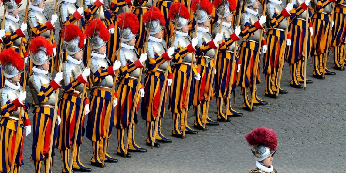 Garda Zvicerane e Vatikanit: historia e ushtrisë më të vogël në botë