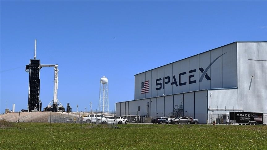SpaceX akuzohet se shkarkoi punonjësit që kritikuan Elon Musk