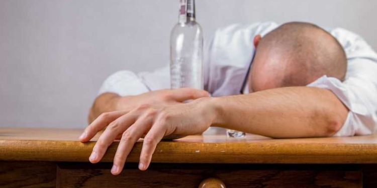 Hulumtimi i ri konfirmon: Edhe pak alkool, bela për shëndetin!