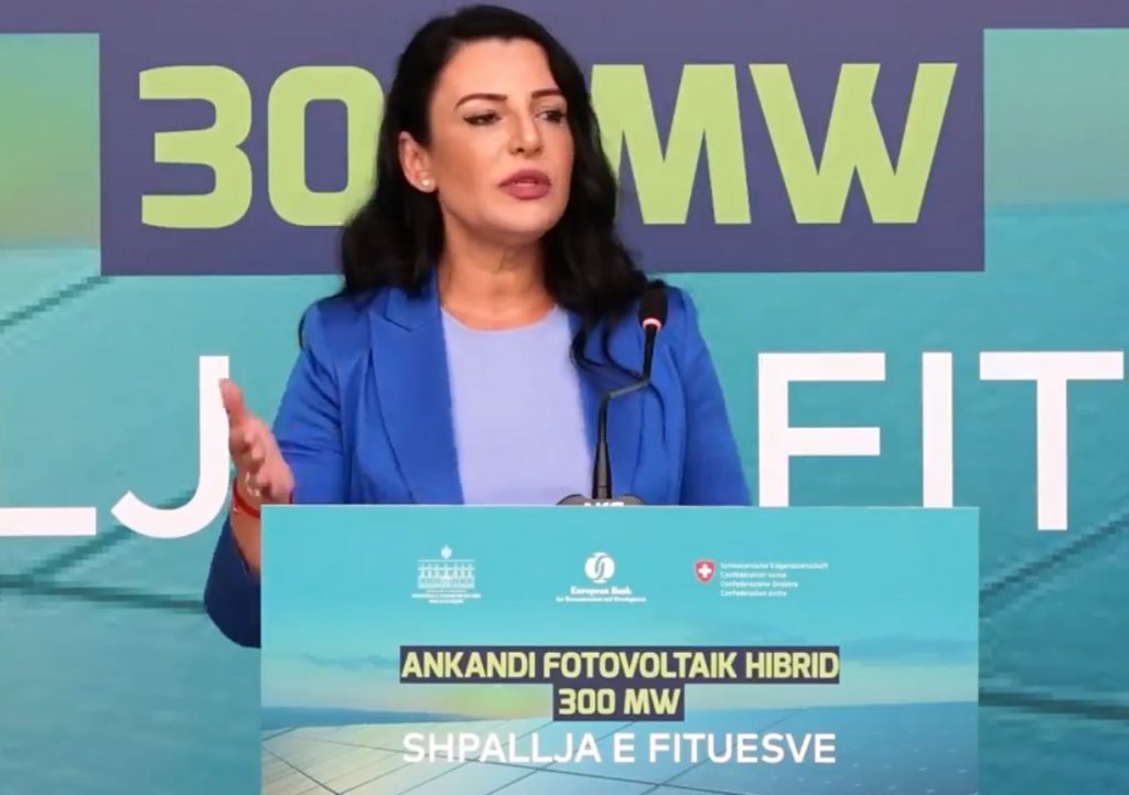 8 bashkime shoqërish fituese të ankandit fotovoltaik hibrid, çmimi mesatar 51.3 euro për megavat-orë