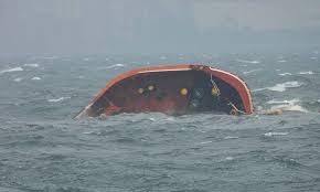 Fundoset në Filipine anija cisternë me 1.4 milionë litra naftë, katastrofë e madhe ekologjike!