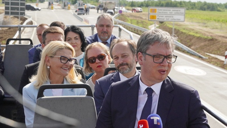 Autostrada ‘Paqes’, Vuçiç inauguron kilometrat e para të rrugës që lidhen me Prishtinën e Tiranën: Jam shumë krenar