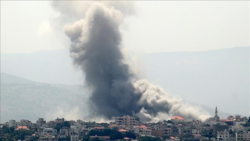 Hezbollahu libanez sulmon Izraelin me 20 dronë dhe 200 raketa