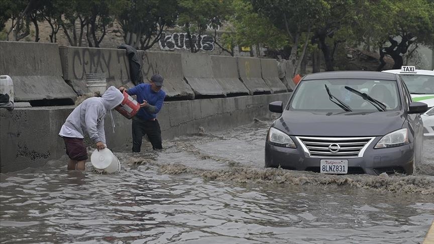Stuhia tropikale godet Meksikën, 3 persona humbin jetën