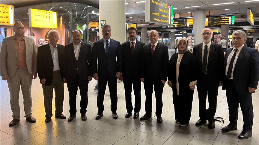 Juristët turq mbërrijnë në Hagë për hetimin e krimeve të Izraelit në Gaza