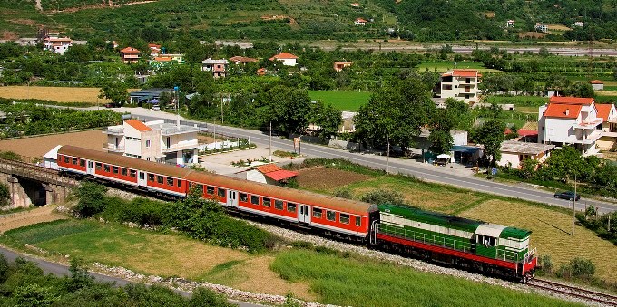 Investimet në infrastrukturë, Balluku: Shqipëria, pjesë e rrjeteve europiane të transportit hekurudhor