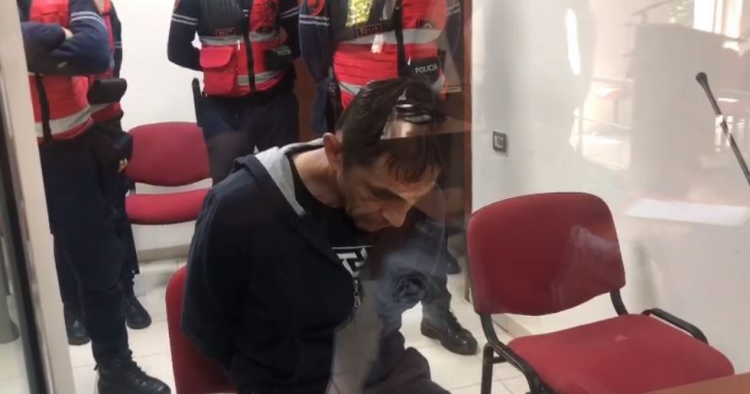 Plagosi me thikë bashkëshorten, gjykata lë në burg 46-vjeçarin në Korçë