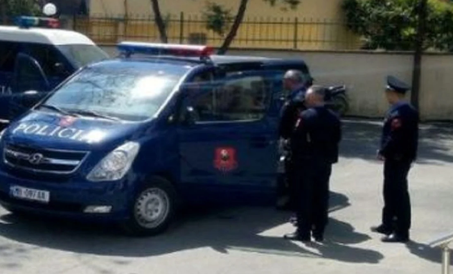 Ishte shpallur në kërkim për trafikim droge, arrestohet 24-vjeçari në Korçë