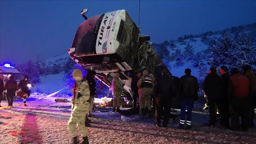 Aksidentohet një autobus në Türkiye, 2 të vdekur dhe 21 të lënduar