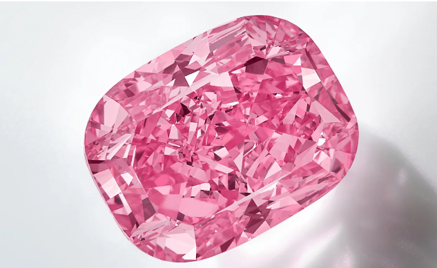Diamanti rozë 'ultra i rrallë' pritet të shitet për më shumë se 35 milionë dollarë