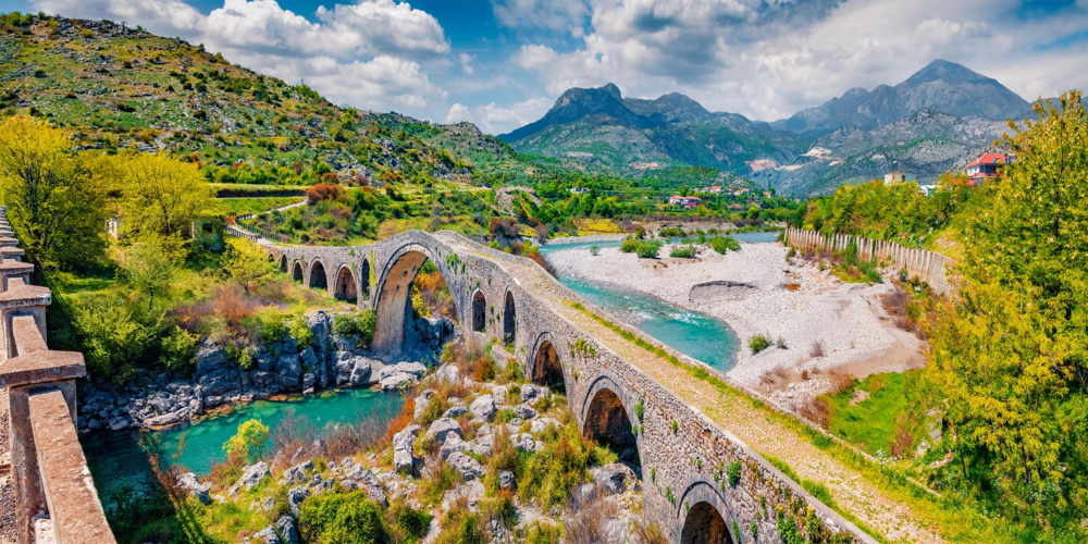 “Travel News”: Shqipëria, destinacioni turistik evropian