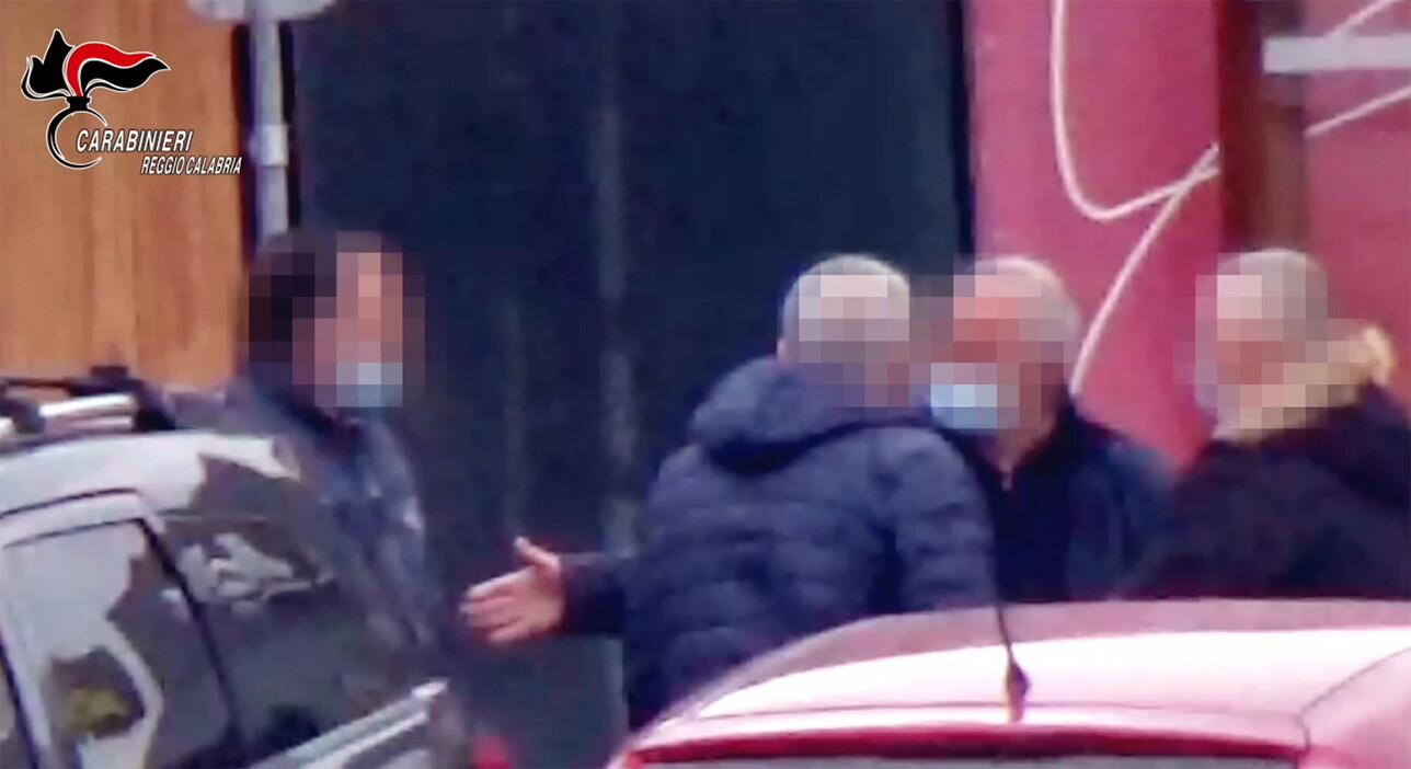 Ndrangheta, karabinierët operacion blic kundër klanit kalabrez Piromalli, 49 arrestime