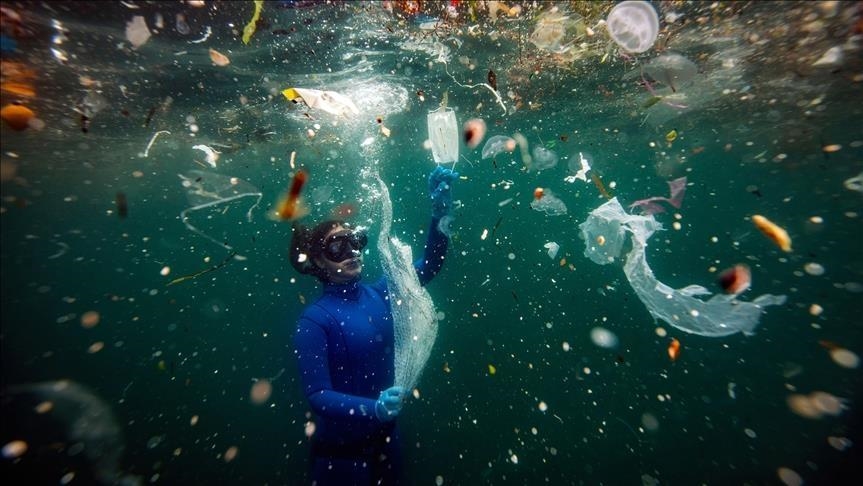 Shkencëtarët: Në oqeane ka mbi 171 trilionë mbetje plastike