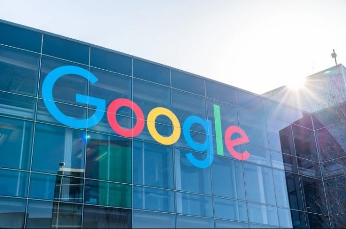 Rusia gjobit me 31 mijë paund Google: Dështoi në fshirjen e përmbajtjes në lidhje me fushatën ushtarake në Ukrainë