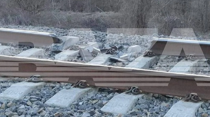 Shpërthim në linjën hekurudhore në Krime, ndërpritet trafiku mes dy qyteteve të rëndësishme