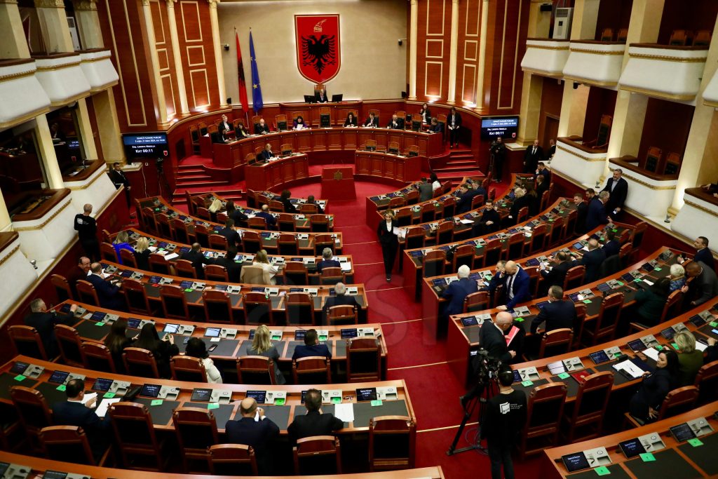 Kuvend, tërhiqet nga rendi i ditës pr/ligji për gjendjen civile, rrëzohet mocioni për pr/rezolutën për dhunë ndaj gazetarëve