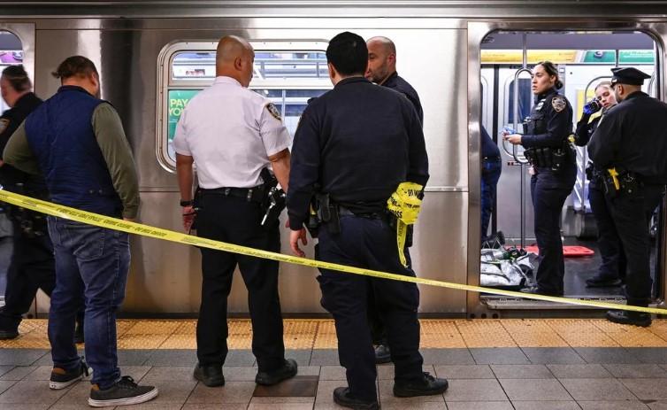 24-vjeçari mbyt me duar pasagjerin në metronë e New Yorkut