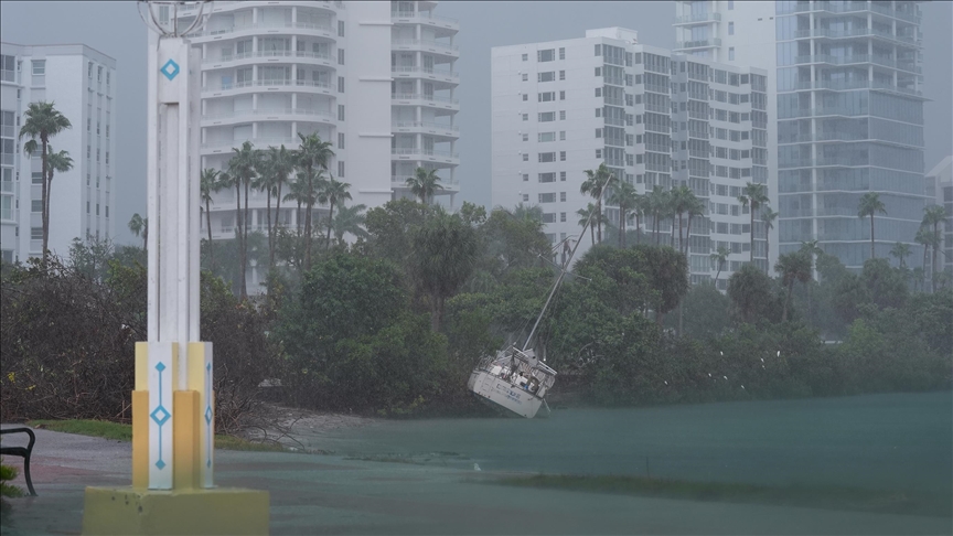 Uragani Milton i afrohet qytetit Sarasota në Florida