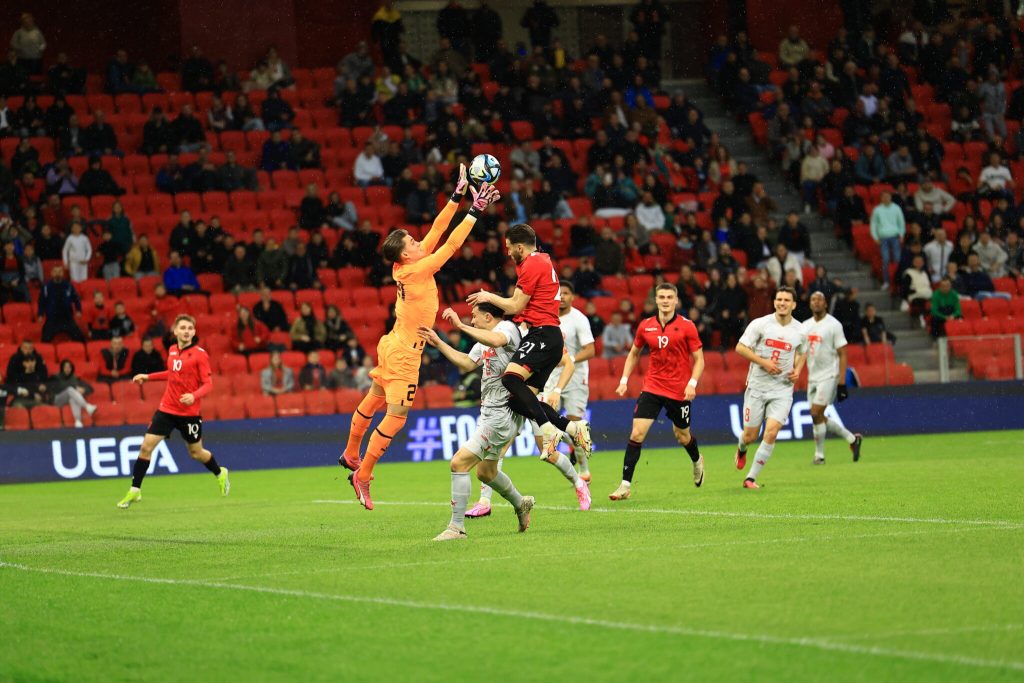 Kombëtarja U-21, trajneri Bushi fton Leandro Frrokun për ndeshjen ndaj Armenisë