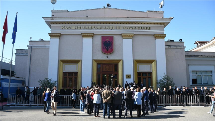 Vazhdojnë tensionet në Kuvendin e Shqipërisë