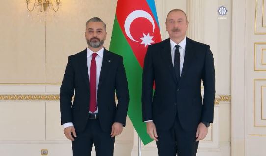 Presidenti azerbajxhanas pranon kredencialet e ambasadorit të ri të Shqipërisë Besart Kadia: Partneriteti mes dy vendeve, tepër i rëndësishëm