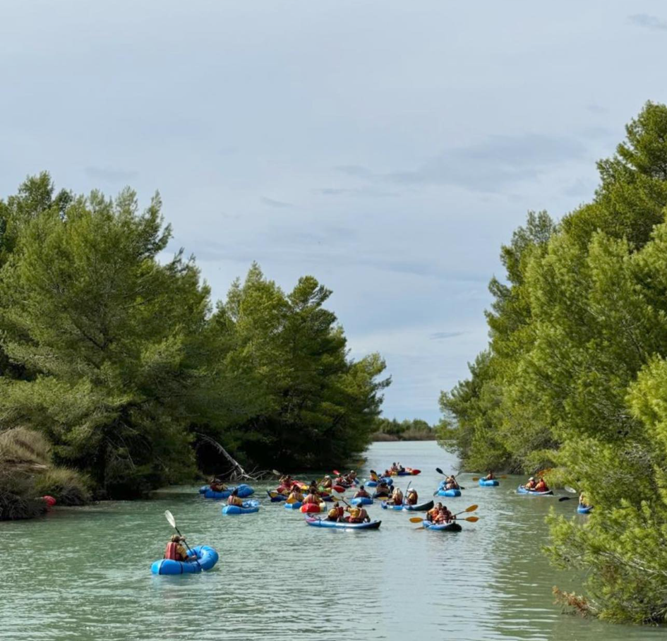 Laguna e Karavastasë, destinacion i turistëve për lundrimin me kayak