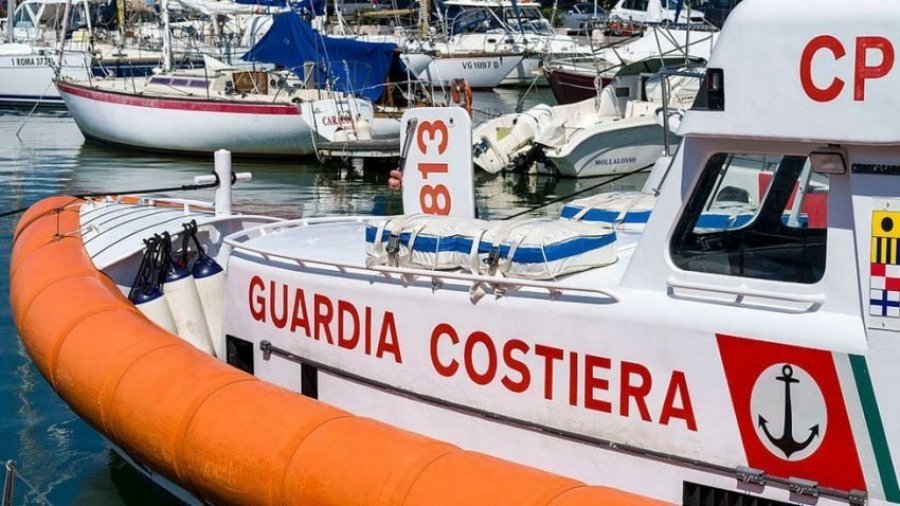 Kriza e emigrantëve në Evropë: Italia me operacione për të shpëtuar 1200 njerëz në varka