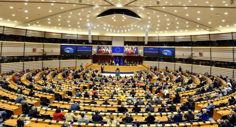 PE merr vendimin: Hiqen vizat me Kosovën, ja kur do të nisë lëvizja e lirë