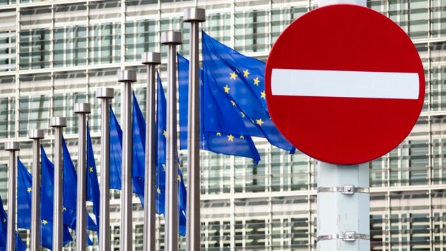 Pse BE-ja nuk i sanksionon politikanët e korruptuar?