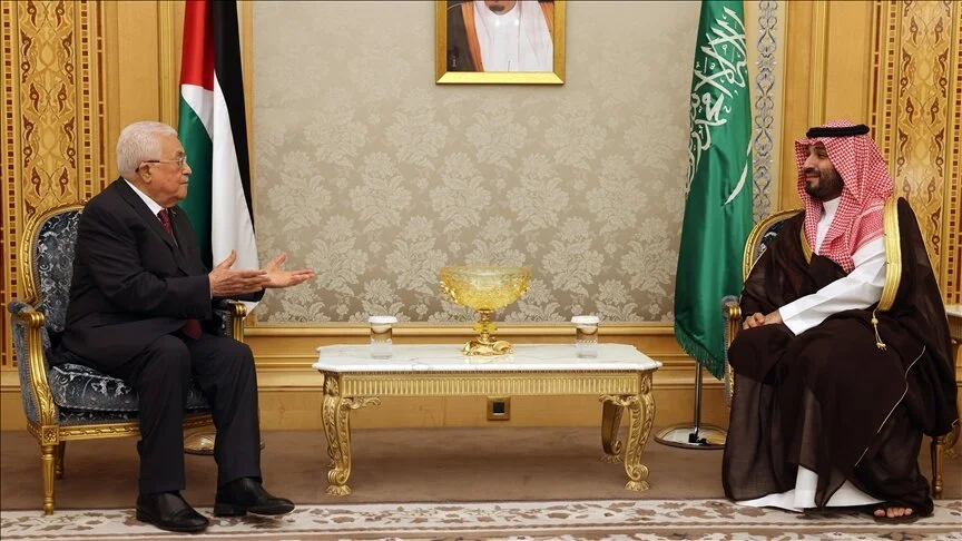 Princi saudit pret në takim presidentin palestinez, konflikti i Gazës dominon bisedimet