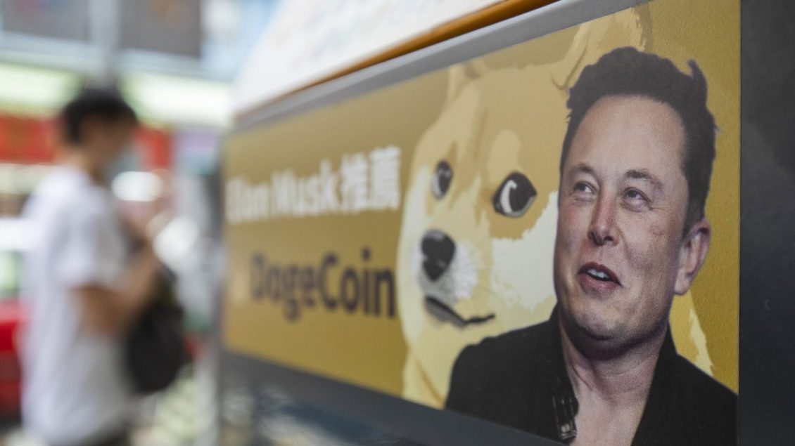 Elon Musk ia ndryshon logon Twitterit – ia vendosë atë të Doge