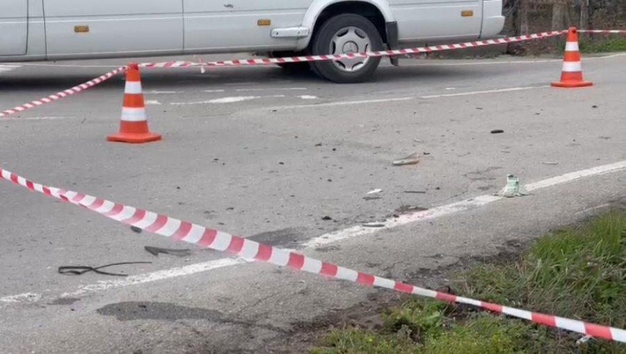 Aksident i rëndë në Korçë/ Makina merr para motorin, një i plagosur në spital