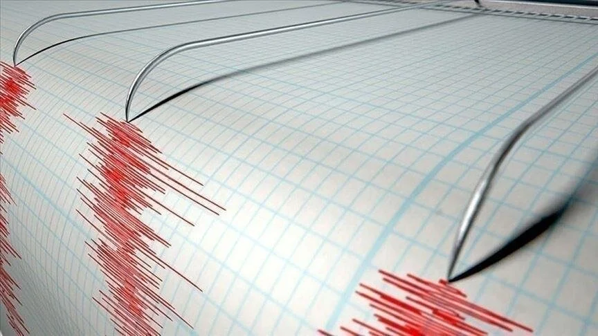 Një tërmet 6.6 ballë godet Indonezinë