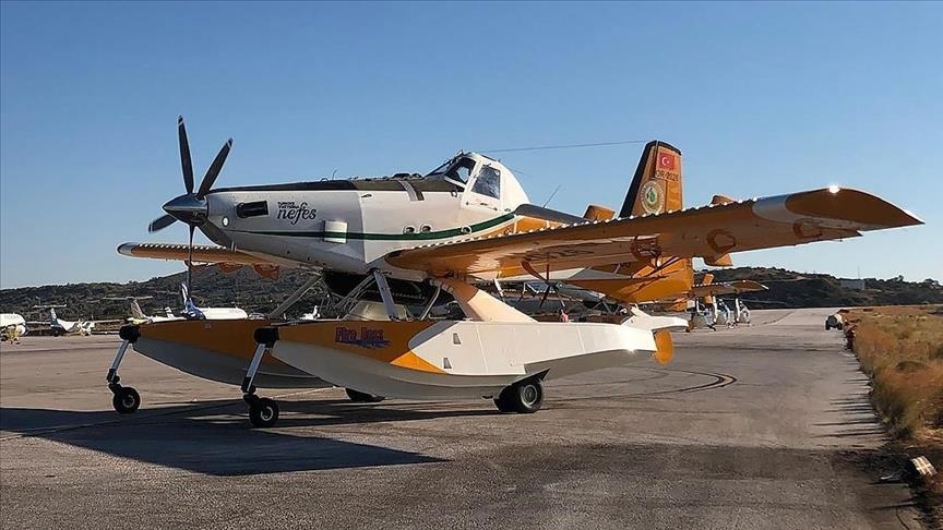 Në Greqi mbërrijnë avionët e dërguar nga Türkiye për luftën kundër zjarreve