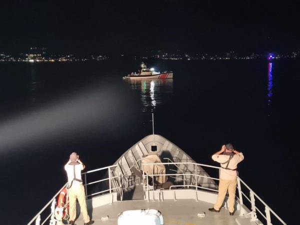 Anija shqiptare shpëton 3 gomone me 37 emigrantë të paligjshëm