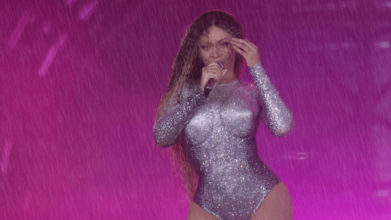 Qëndruan në shi gjatë koncertit, gjesti i veçantë i Beyonce për fansat besnikë