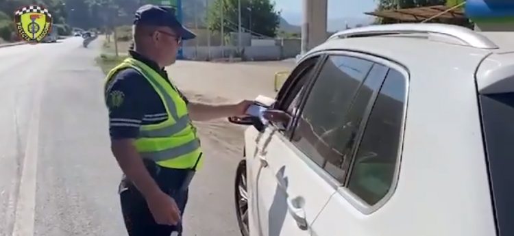 Sezoni turistik/ Policia e Shqipërisë dhe e Kosovës, patrullime të përbashkëta