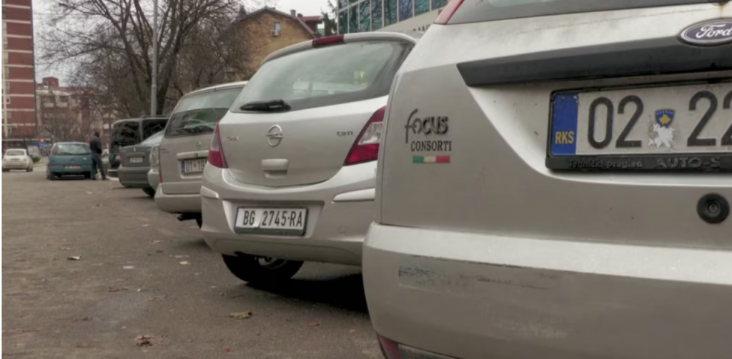 Serbia nga 1 janari lejon lëvizjen e makinave me targat e Kosovës në territorin e saj