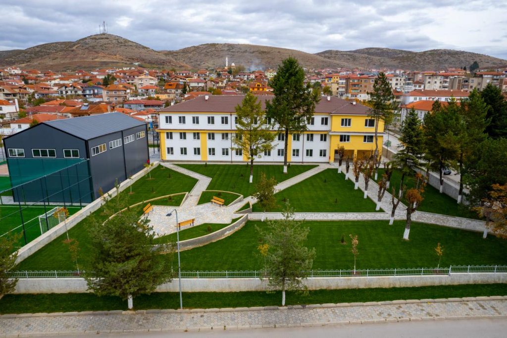 Rama: Hap dyert me standarde bashkëkohore shkolla “Myrteza Sala” në Bilisht