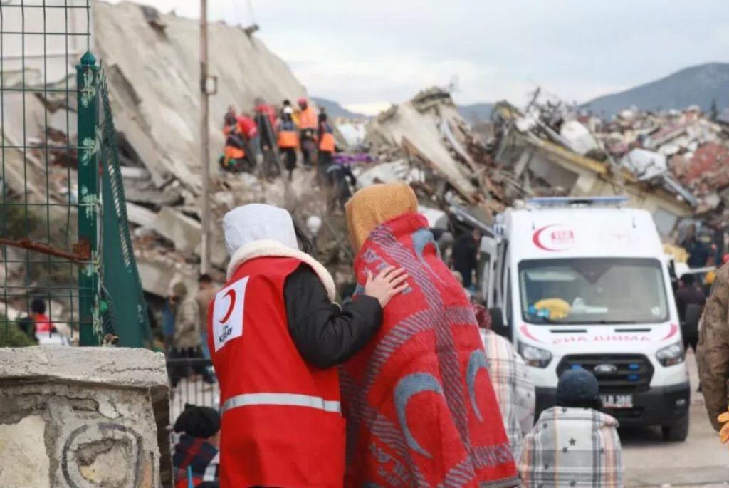 Rëndohet bilanci/ Mbi 41 mijë të vdekur nga tërmi në Turqi e Siri