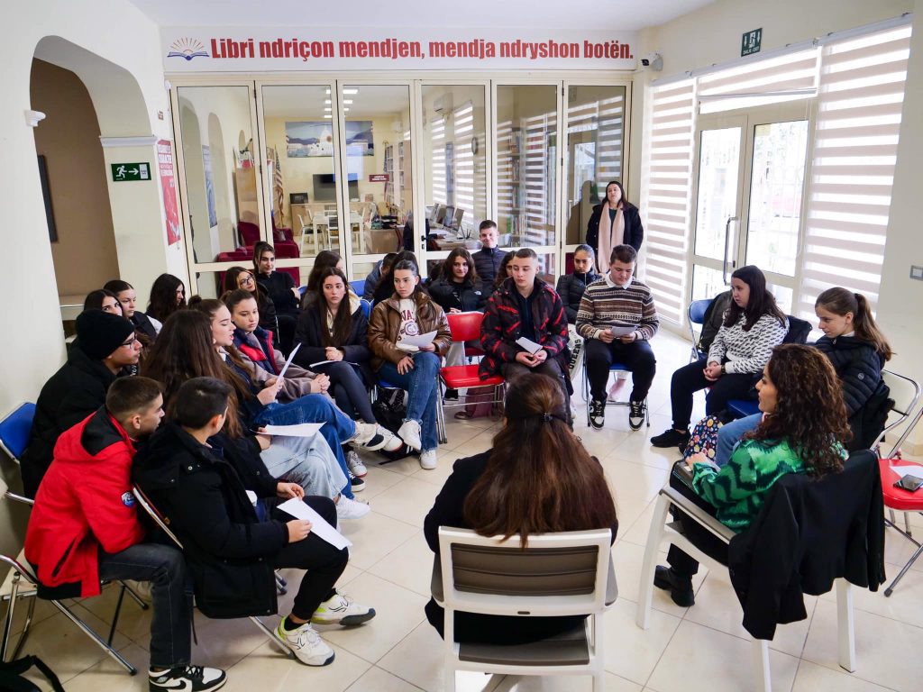 COD-i zhvillon në Vlorë takim letrar kushtuar poetit Ali Asllani