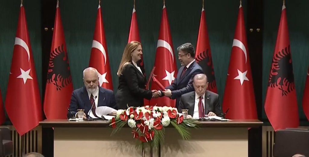 Shqipëri-Turqi, nënshkruhen 6 marrëveshje dhe memorandume mirëkuptimi