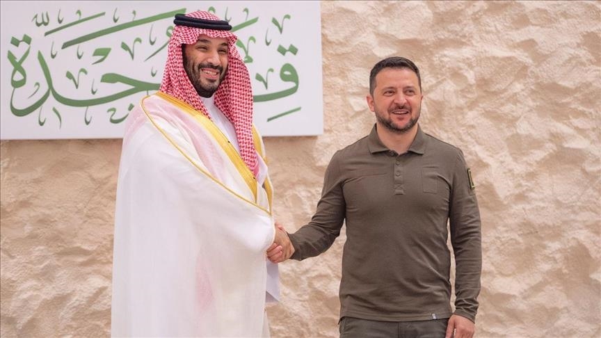 Presidenti ukrainas Zelenskyy vizitë në Arabinë Saudite, takon Princin e Kurorës bin Salman