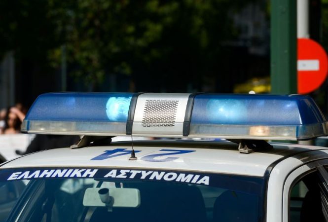 Plagoset me thikë 43-vjeçari shqiptar në Greqi, transportohet në gjendje të rëndë në spital