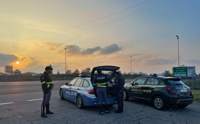 Kapet në flagrancë me 4 kg kokainë në makinë, arrestohet shqiptari në Itali