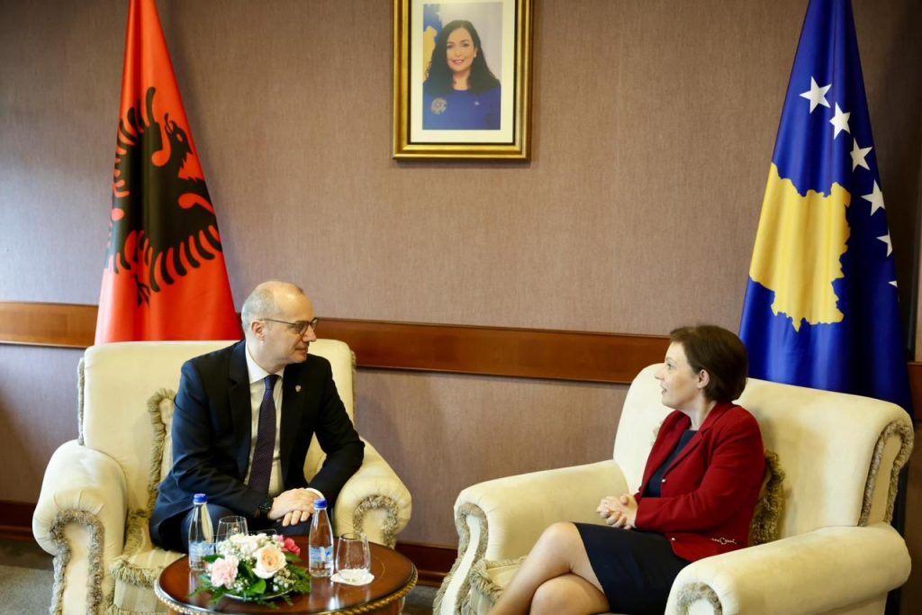 Hasani: Mbështesim Kosovën në procesin e integrimit