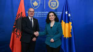 “Duhet koordinim!”, Osmani takim me ministrin Igli Hasani: Kosova ka nevojë për mbështetjen e Shqipërisë